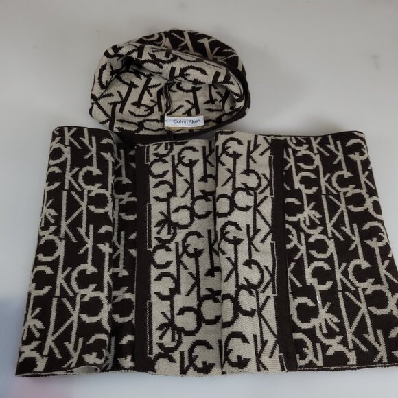 Calvin Klein CK Logo Scarf and Beanie Set - Picture 2 of 5